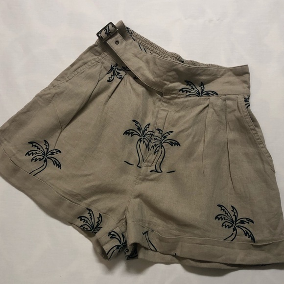 Urban Outfitters Joanie buckle palm shorts, size S - Picture 4 of 7